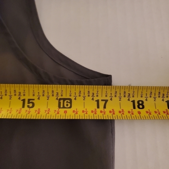 J Crew Size 0 Top Sleeveless Silk Grey Top - Picture 7 of 7